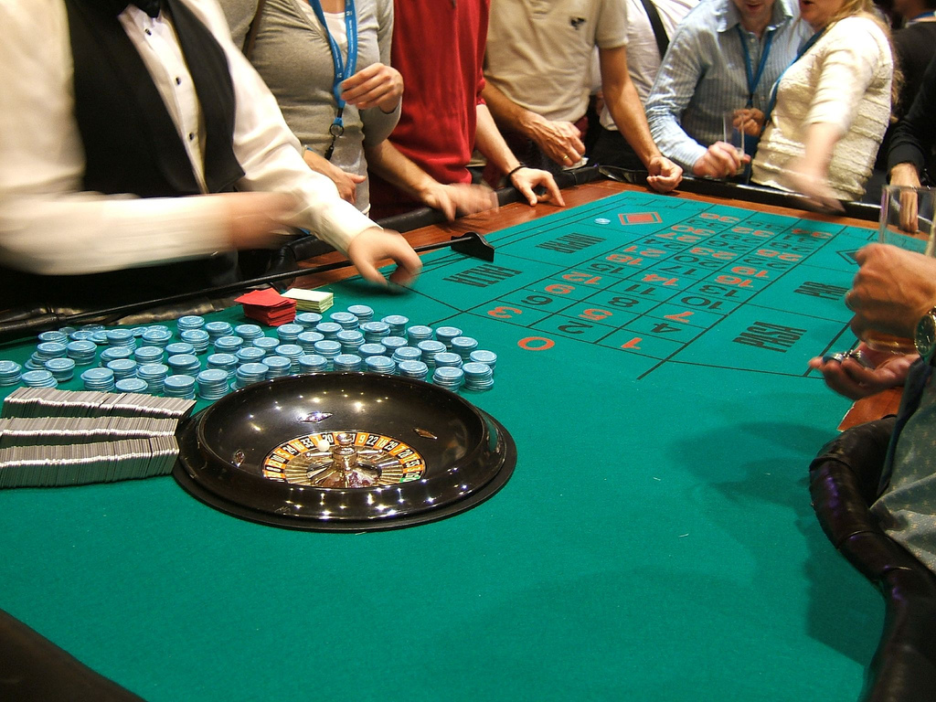 crupier en vivo para apuestas en ruleta de casino online